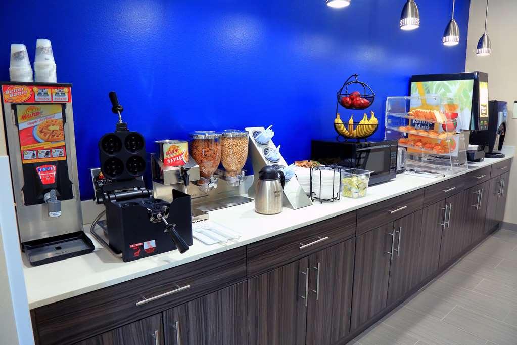 Americas Best Value Inn & Suites-Prairieville Екстер'єр фото