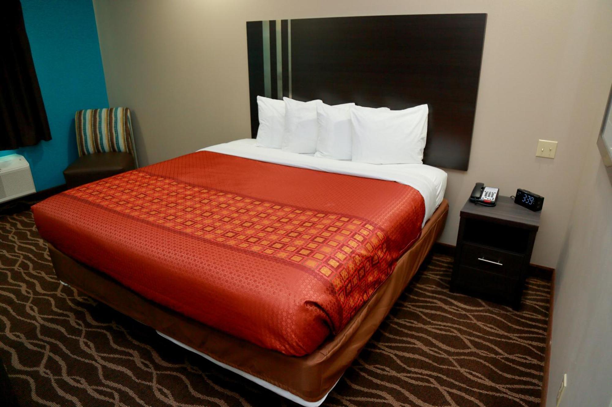 Americas Best Value Inn & Suites-Prairieville Екстер'єр фото