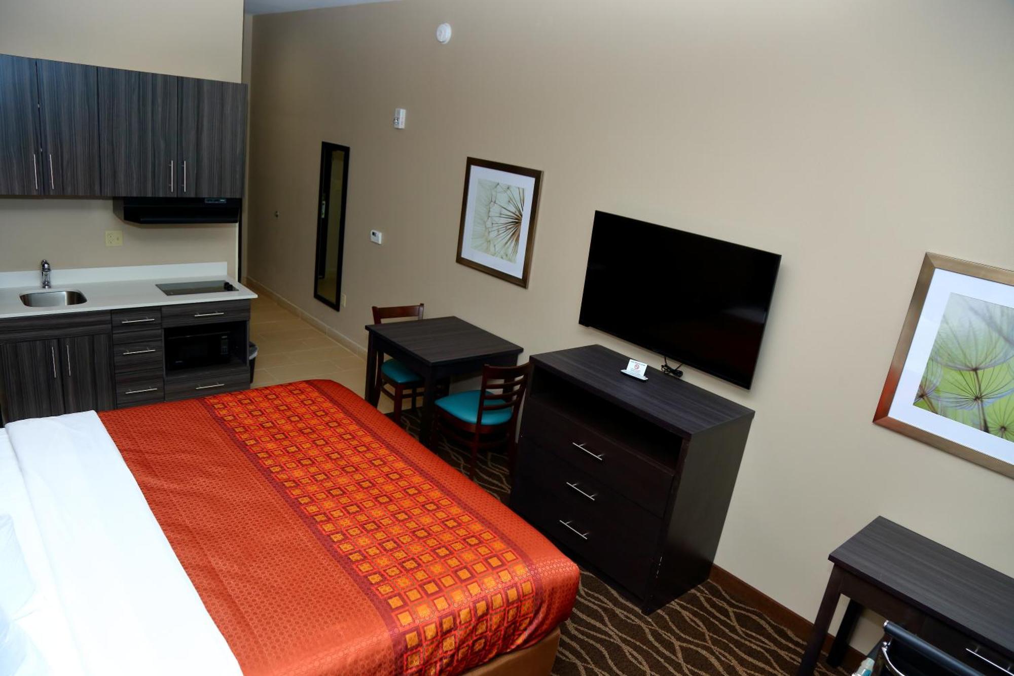 Americas Best Value Inn & Suites-Prairieville Екстер'єр фото