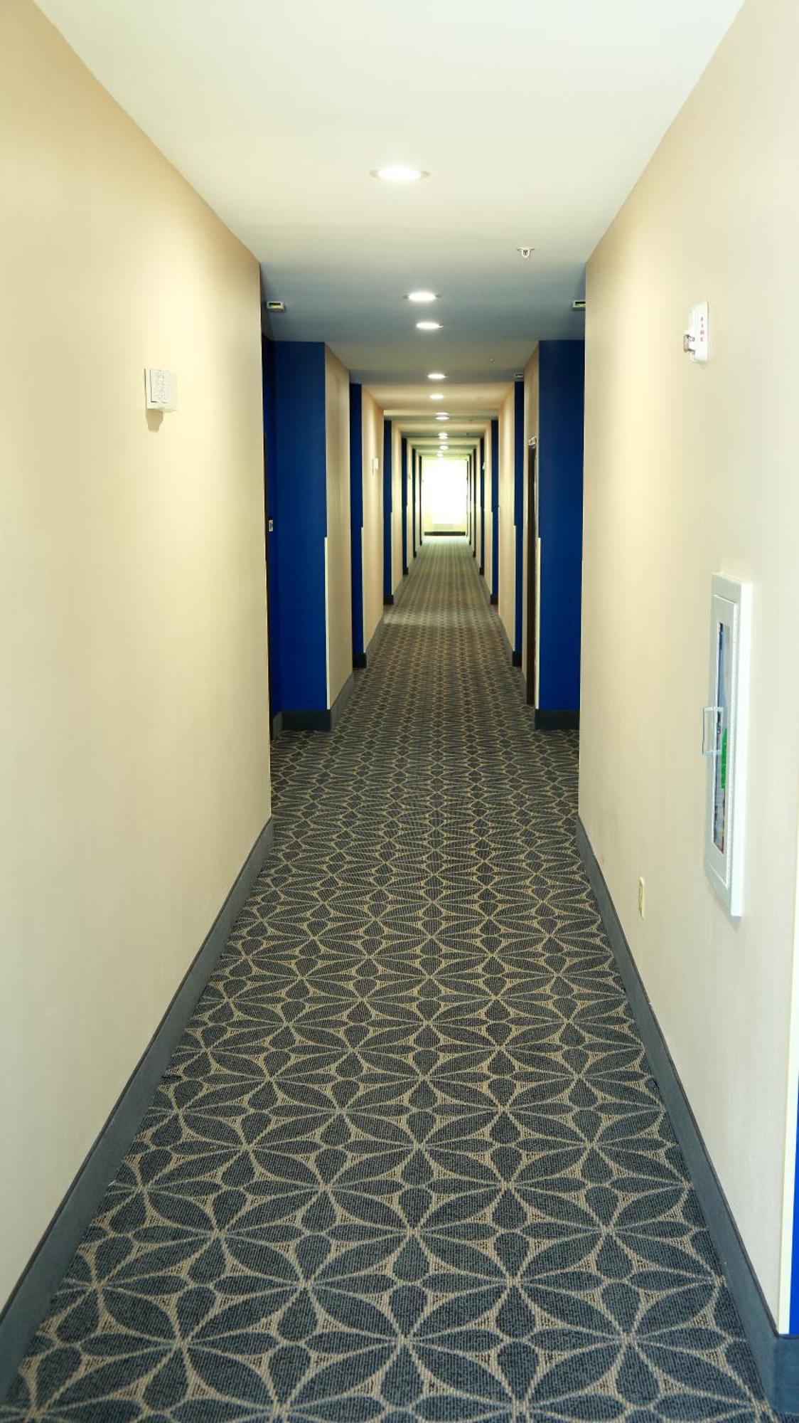 Americas Best Value Inn & Suites-Prairieville Екстер'єр фото