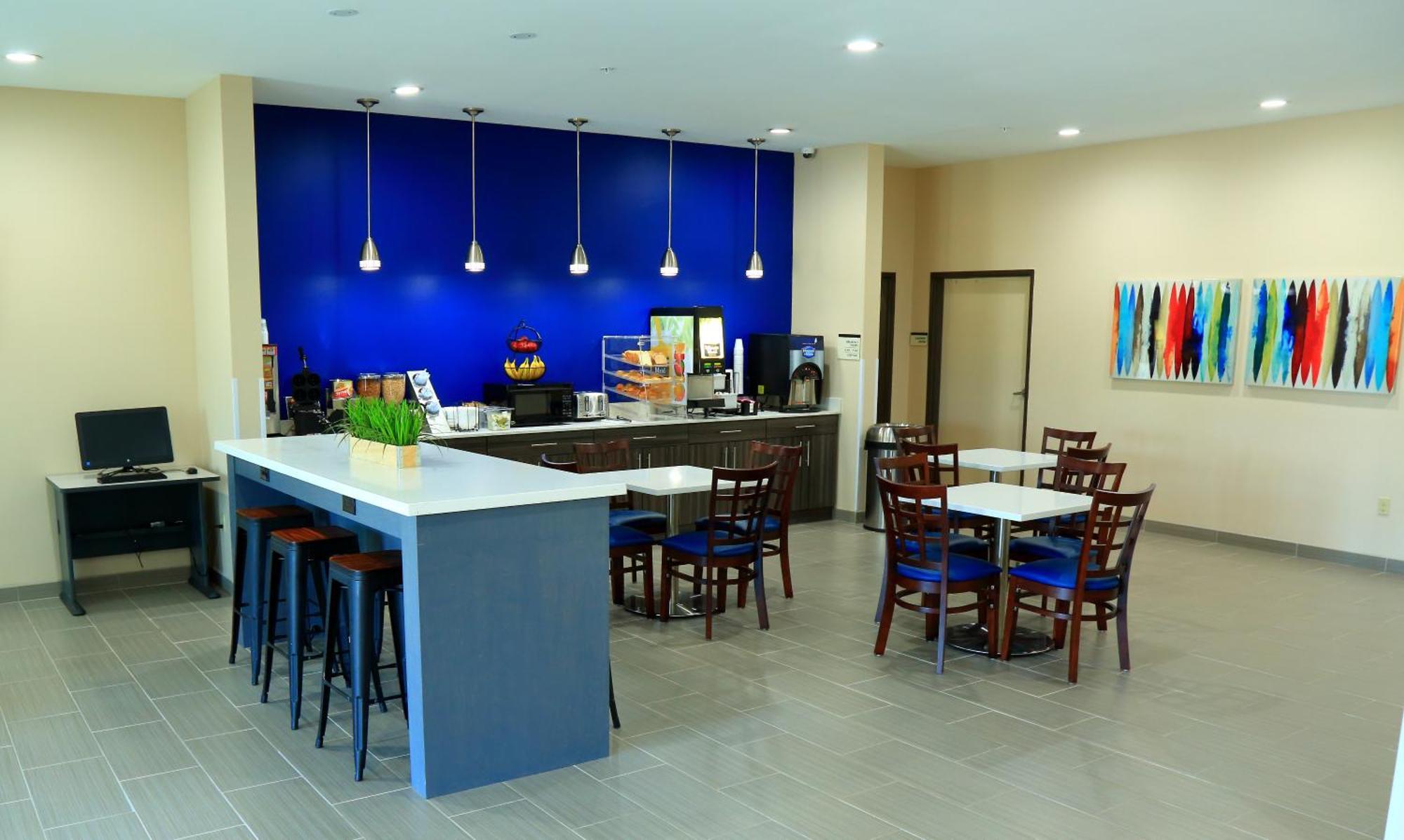 Americas Best Value Inn & Suites-Prairieville Екстер'єр фото
